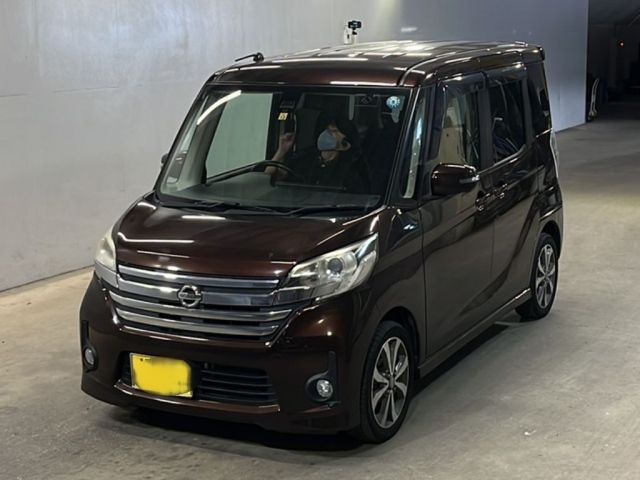 3165 Nissan Dayz roox B21A 2015 г. (KCAA Fukuoka)